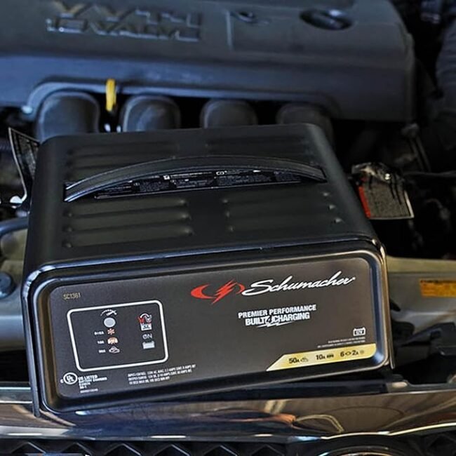 Schumacher SC1361 12V Fully Automatic Battery Charger and 10/50A Engine Starter - Image 4